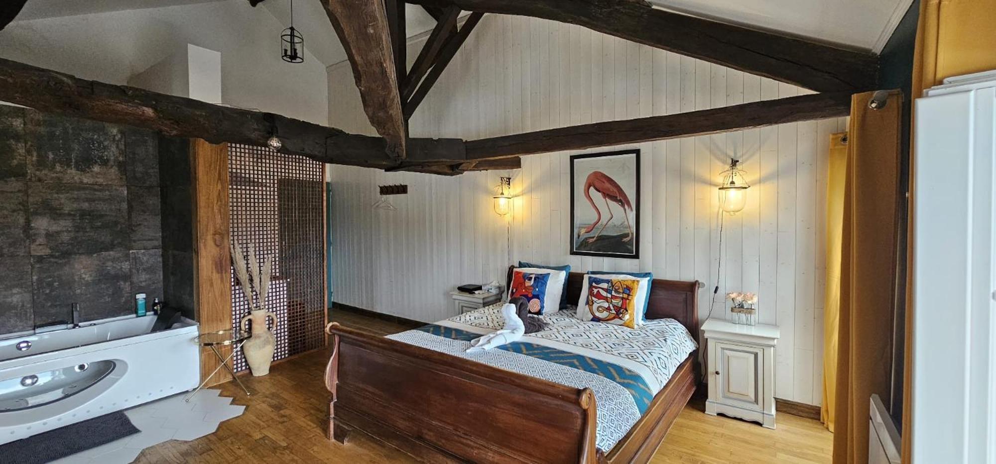Suite Penthouse Romantique, Confolens, Charente Esterno foto